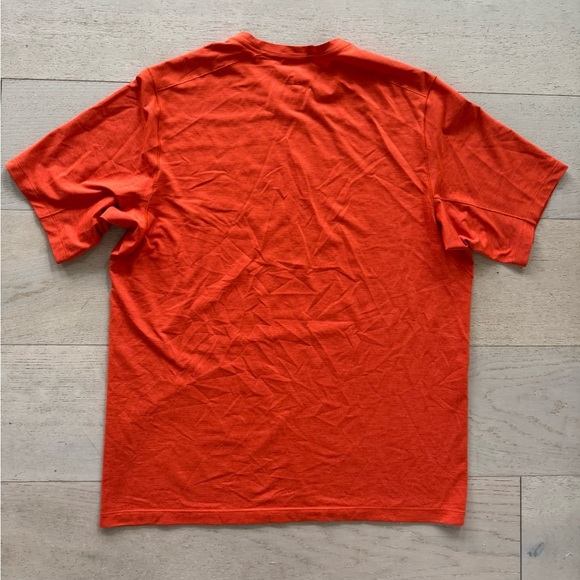 Arcteryx Mens Cormac Crew Shirt Medium Orange Short Sleeve Reflective Logo - Picture 4 of 6